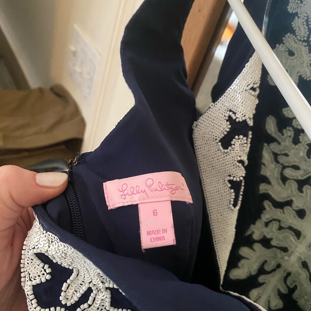 Lily Pulitzer Navy and White Shift Dress Size 6 - Picture 3 of 3